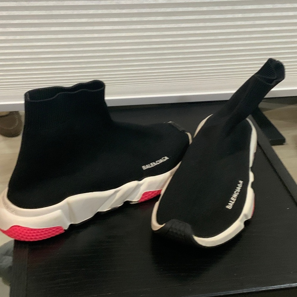 Balenciaga women’s Black Sneakers with White and Pink Accents